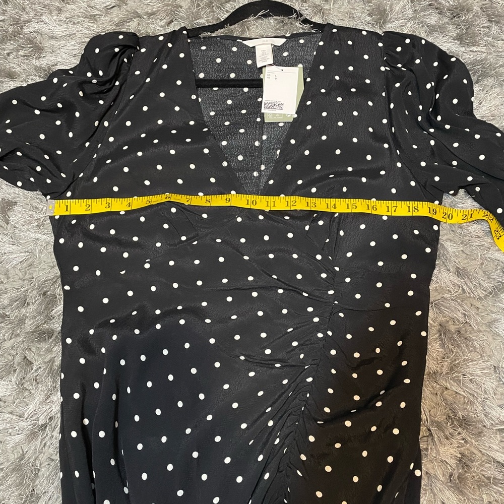 New H&M Black and White Polka Dot Puff Sleeve Crepe V Neck Dress Size L - Picture 16 of 16